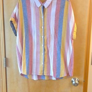Large shirt-sleeved top from beachlunchlounge. Multi-colored
